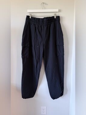 Fabletics Lightweight Cargo Jogger Women XL Navy Blue Athletic Casual Travel
